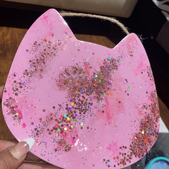 Kitty Decor - Picture 6 of 6